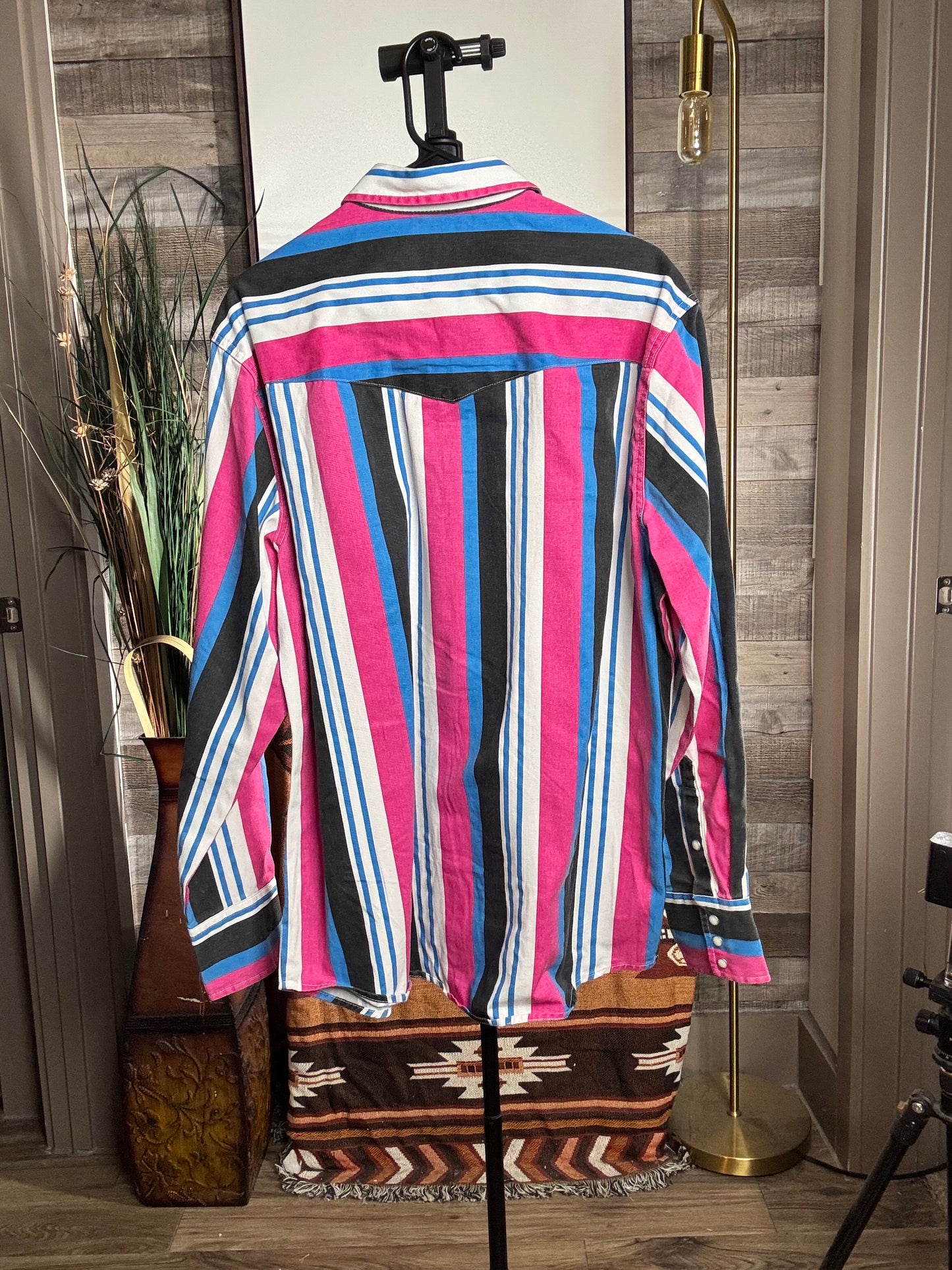 Wrangler Vintage Inspired Brushpopper Pearl Snap - Pink Mix, Size: LARGE