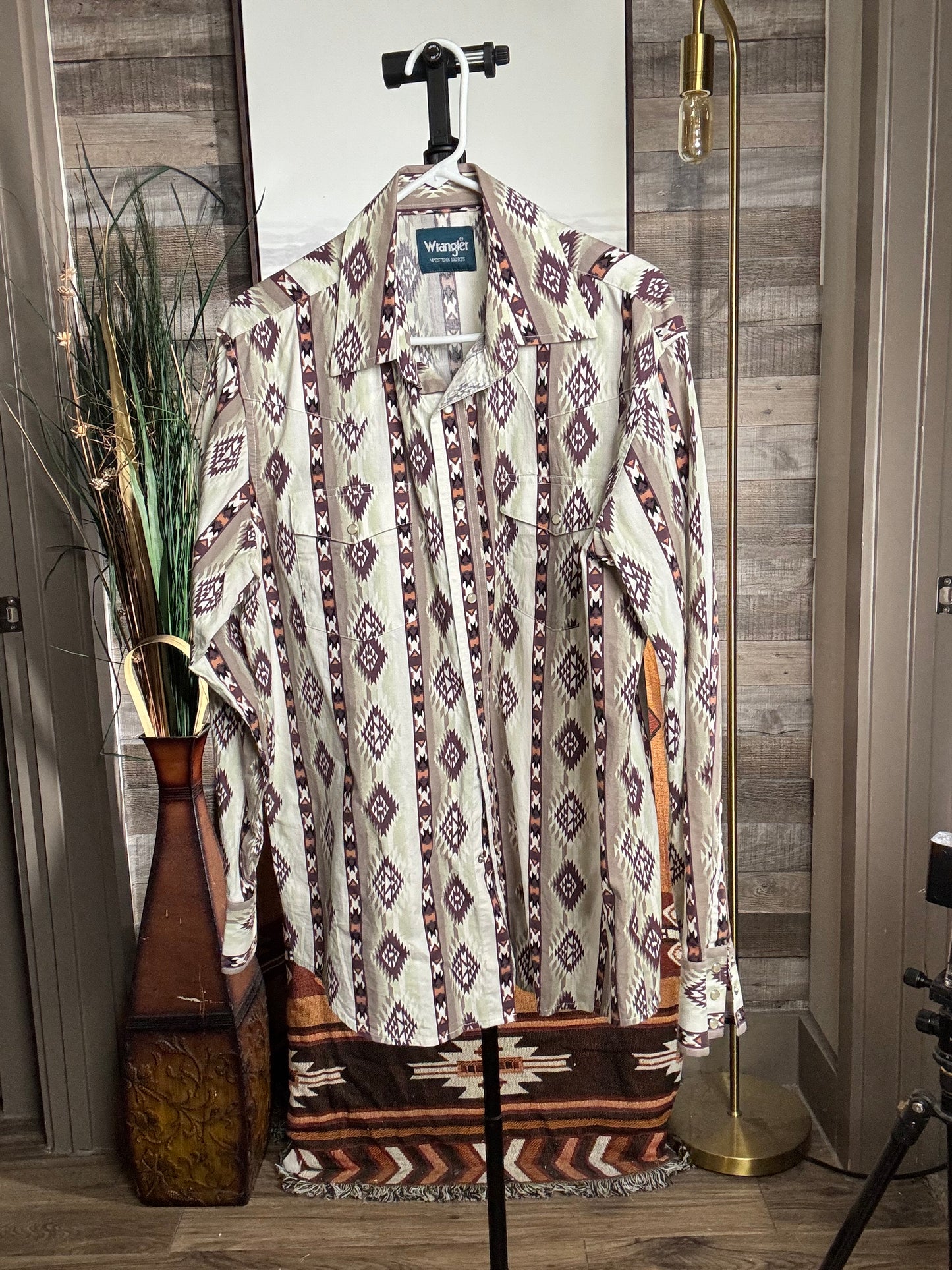 Wrangler Checotah Pearl Snap - Tan/Maroon, Size: LARGE