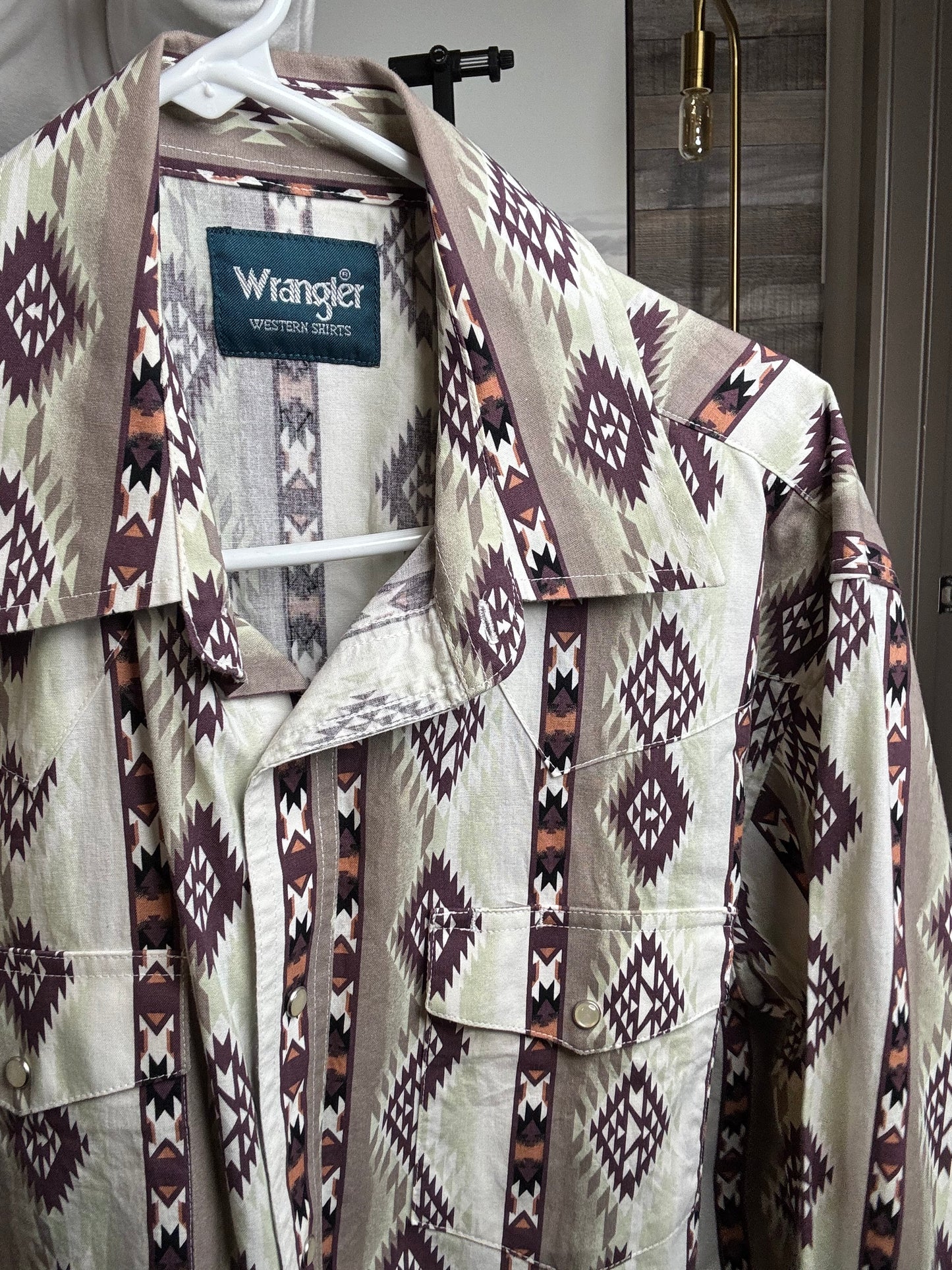 Wrangler Checotah Pearl Snap - Tan/Maroon, Size: LARGE