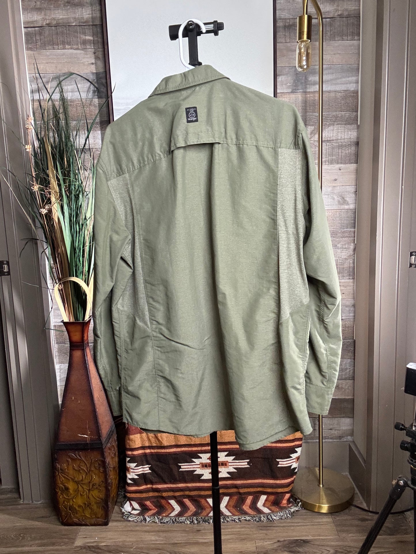 ATG by Wrangler Men's Long Sleeve Shirt, Green - Size: LARGE