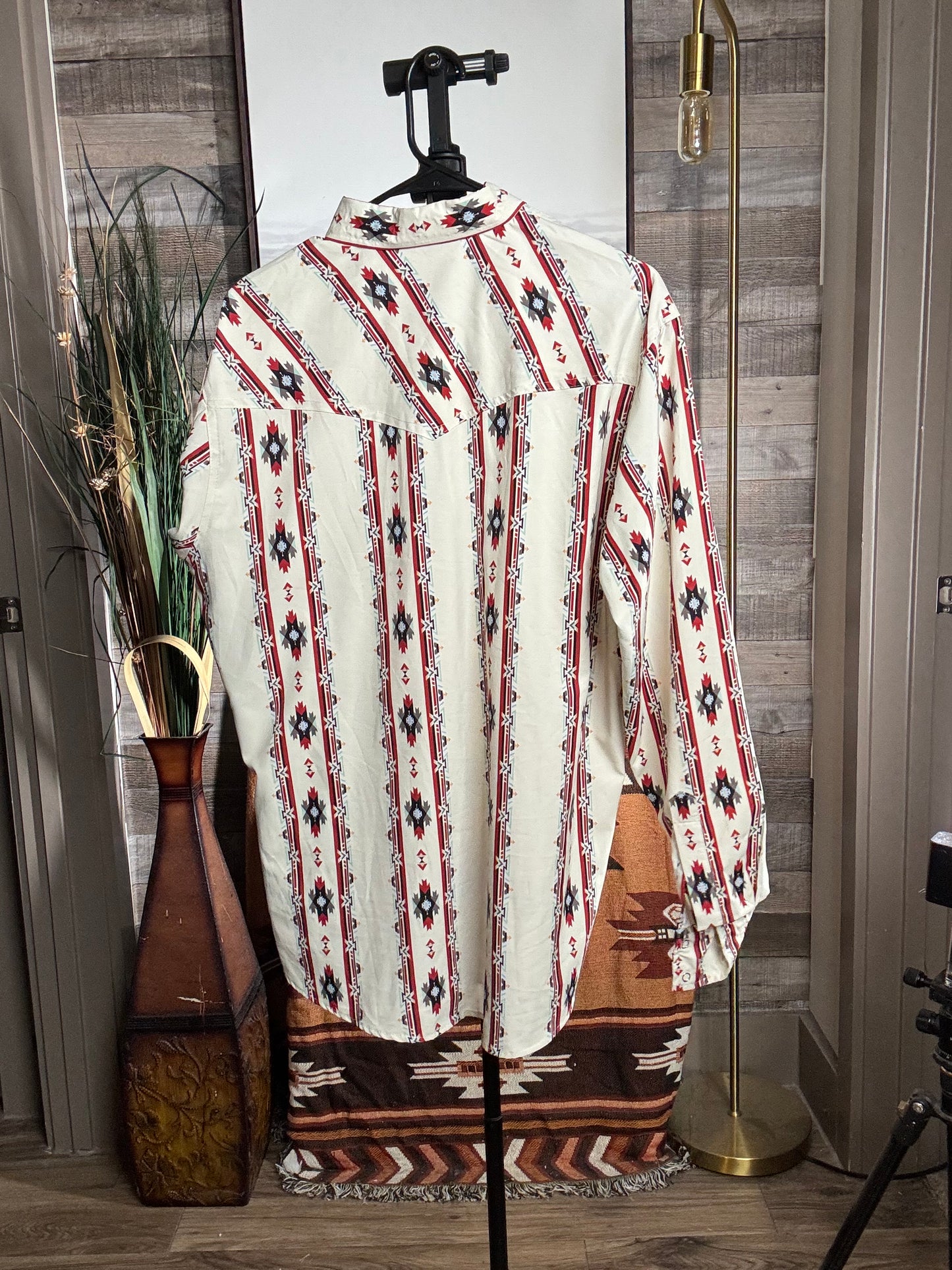 Jobes Hat Shop Pearl Snap Shirt White with Red SW print - Size: LARGE