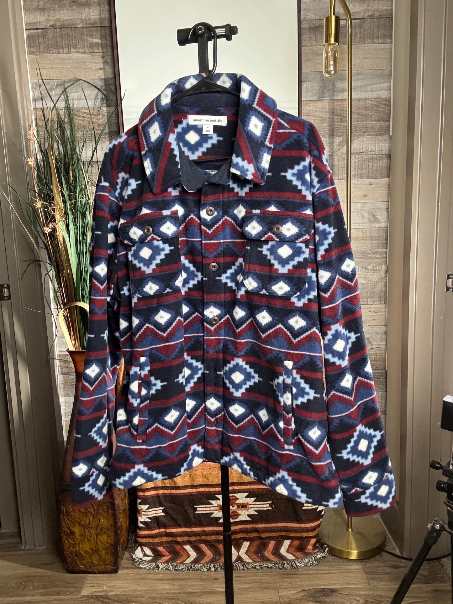Amazon Essentials Aztec Print Fleece - Navy/Wine, Size: XLARGE