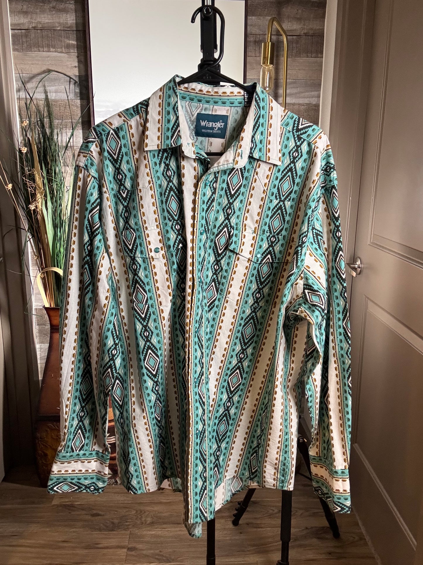 Wrangler Checotah Teal and White, SIZE: LARGE