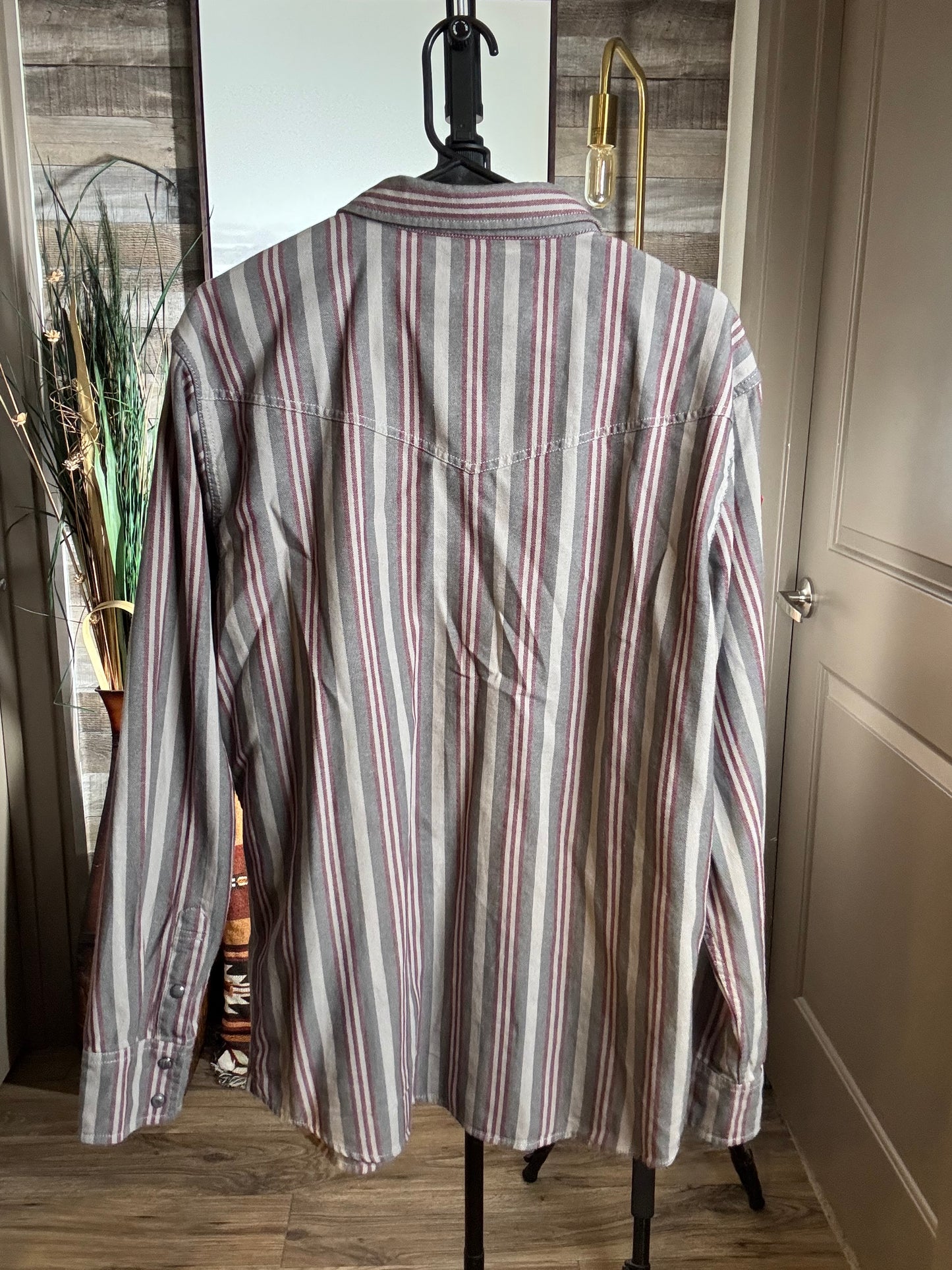 Blue Ranchwear Pearl Snap Shirt, Grey w/Maroon Stripe - SIZE: LARGE