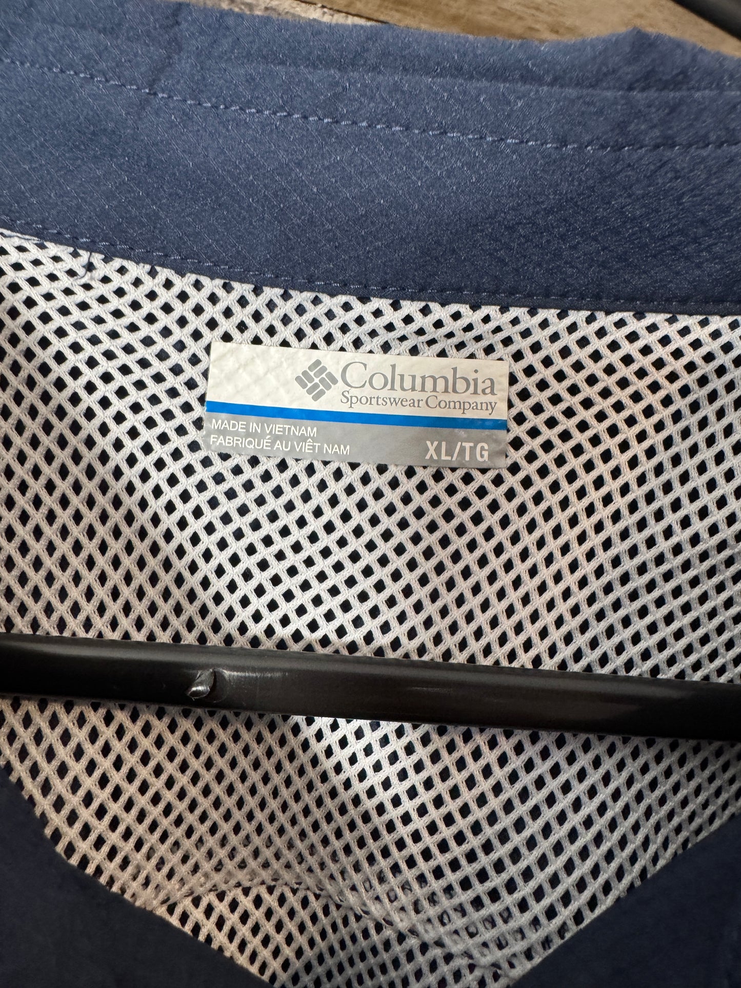 Columbia PFG shirt X-LARGE